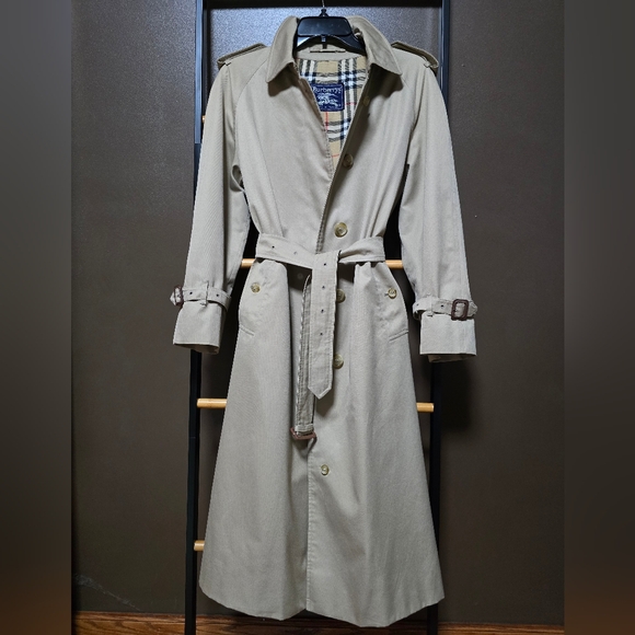 Burberry Jackets & Blazers - Vintage Burberry Classic Beige Trench Coat with Nova Check Lining